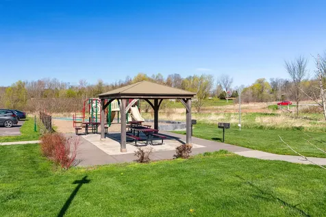 39 Clover Lane Hinesburg VT 05461