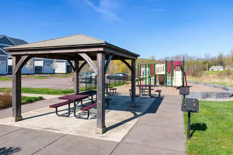 39 Clover Lane Hinesburg VT 05461