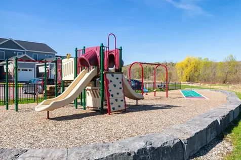 39 Clover Lane Hinesburg VT 05461