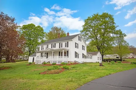 41 Center Street Goffstown NH 03045