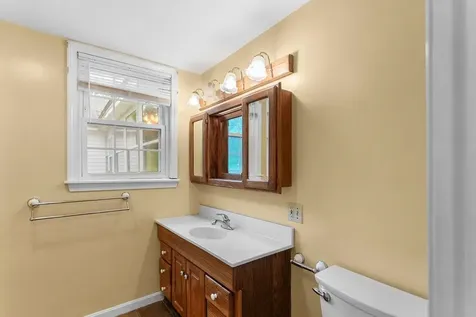 41 Center Street Goffstown NH 03045