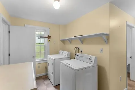 41 Center Street Goffstown NH 03045