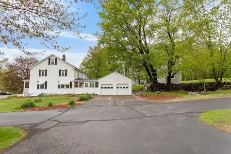 41 Center Street Goffstown NH 03045
