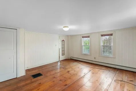 41 Center Street Goffstown NH 03045