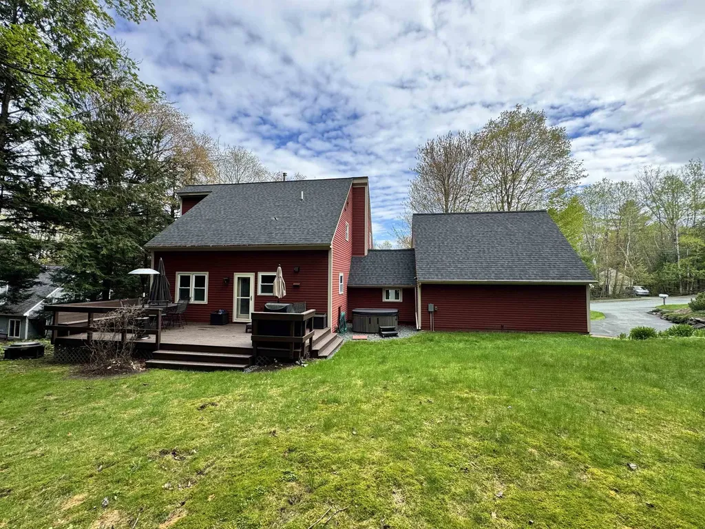 28 Wellington Circle Lebanon NH 03766