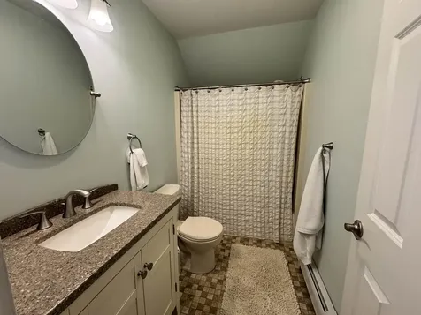 28 Wellington Circle Lebanon NH 03766