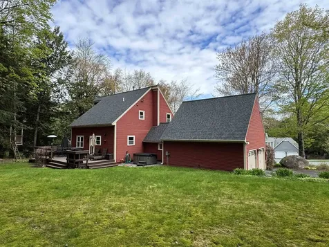 28 Wellington Circle Lebanon NH 03766