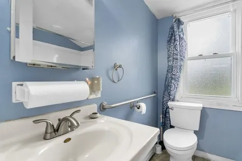 136 Mccall Street Bennington VT 05201