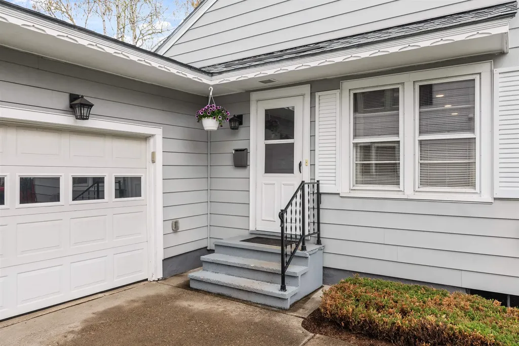 94 Saratoga Avenue Burlington VT 05408