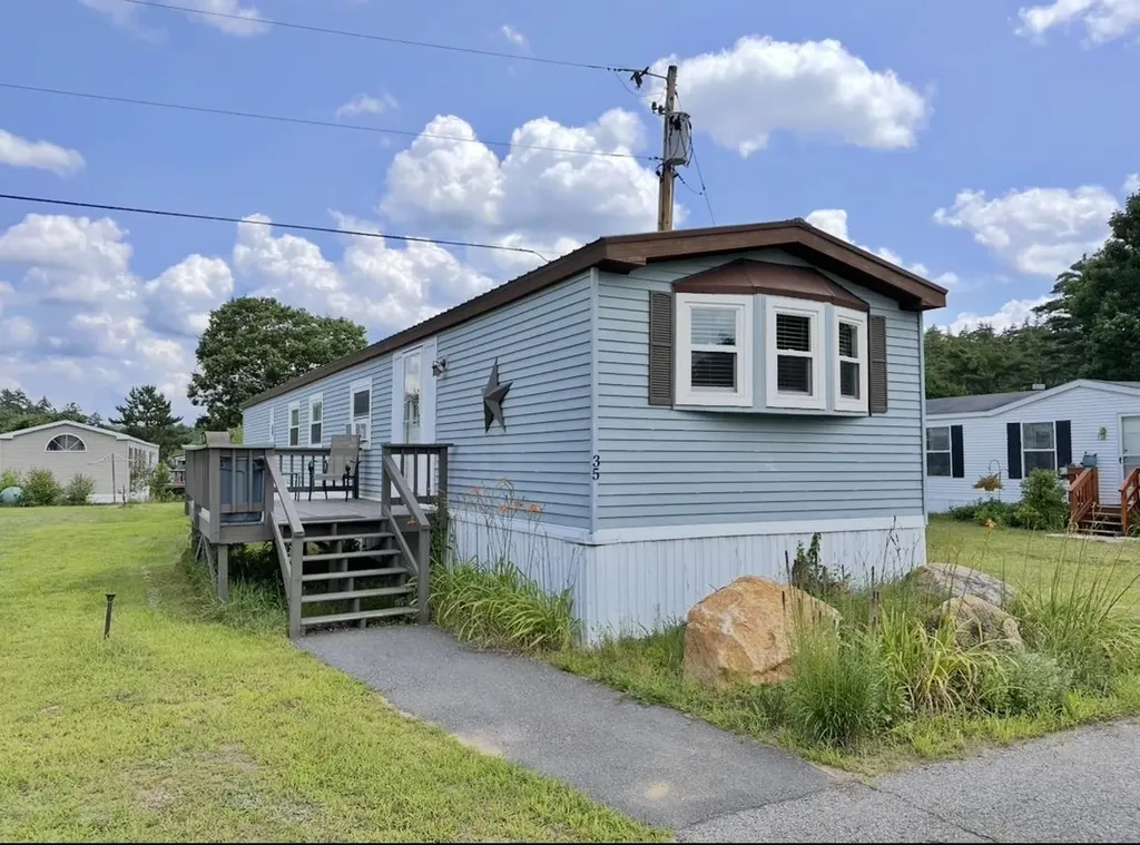 35 Circle Drive Belmont NH 03220