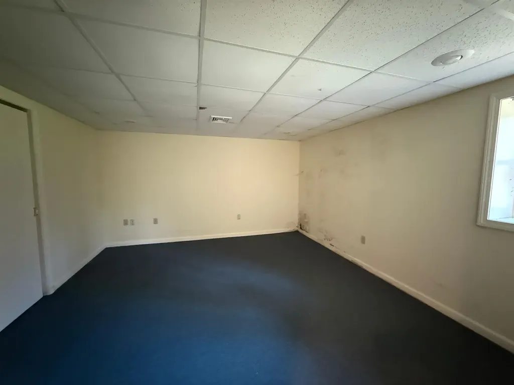 527 Clinton Street Bow NH 03304