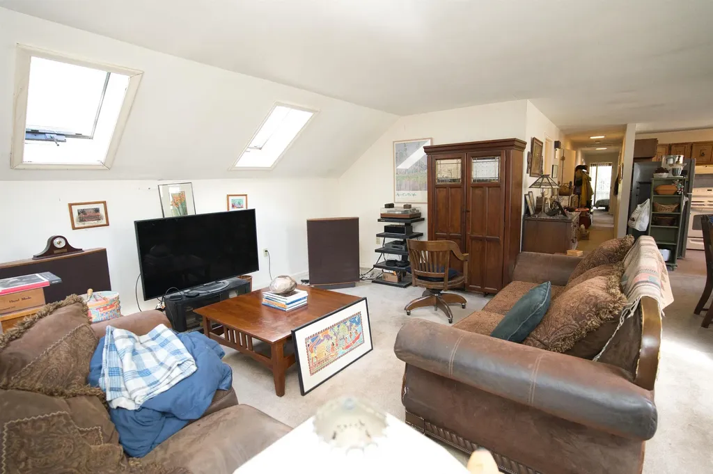 527 Clinton Street Bow NH 03304