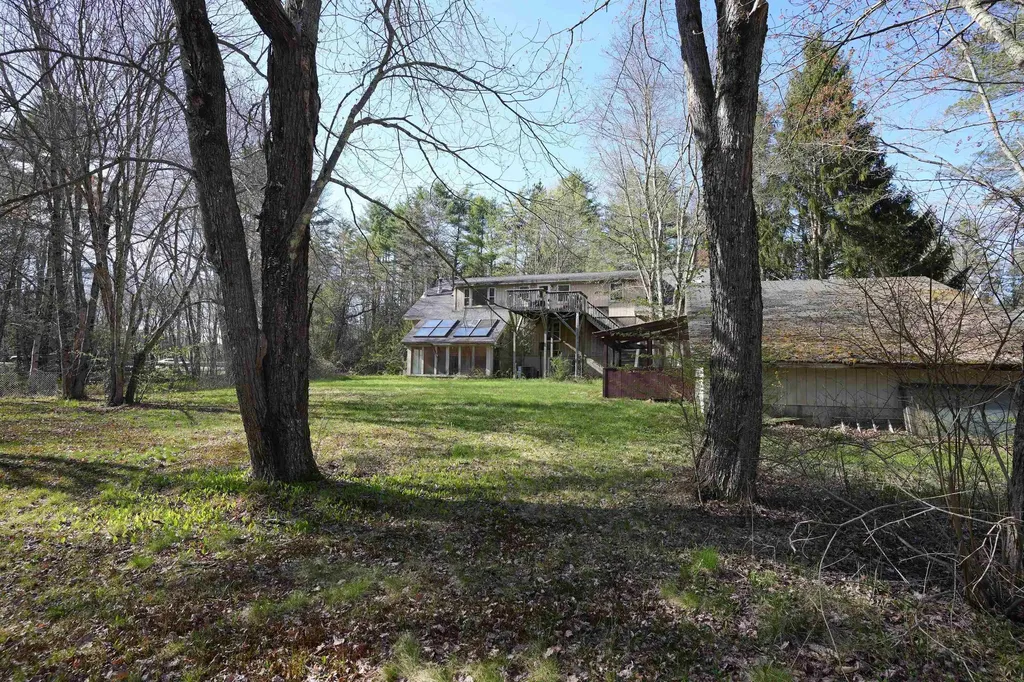 527 Clinton Street Bow NH 03304