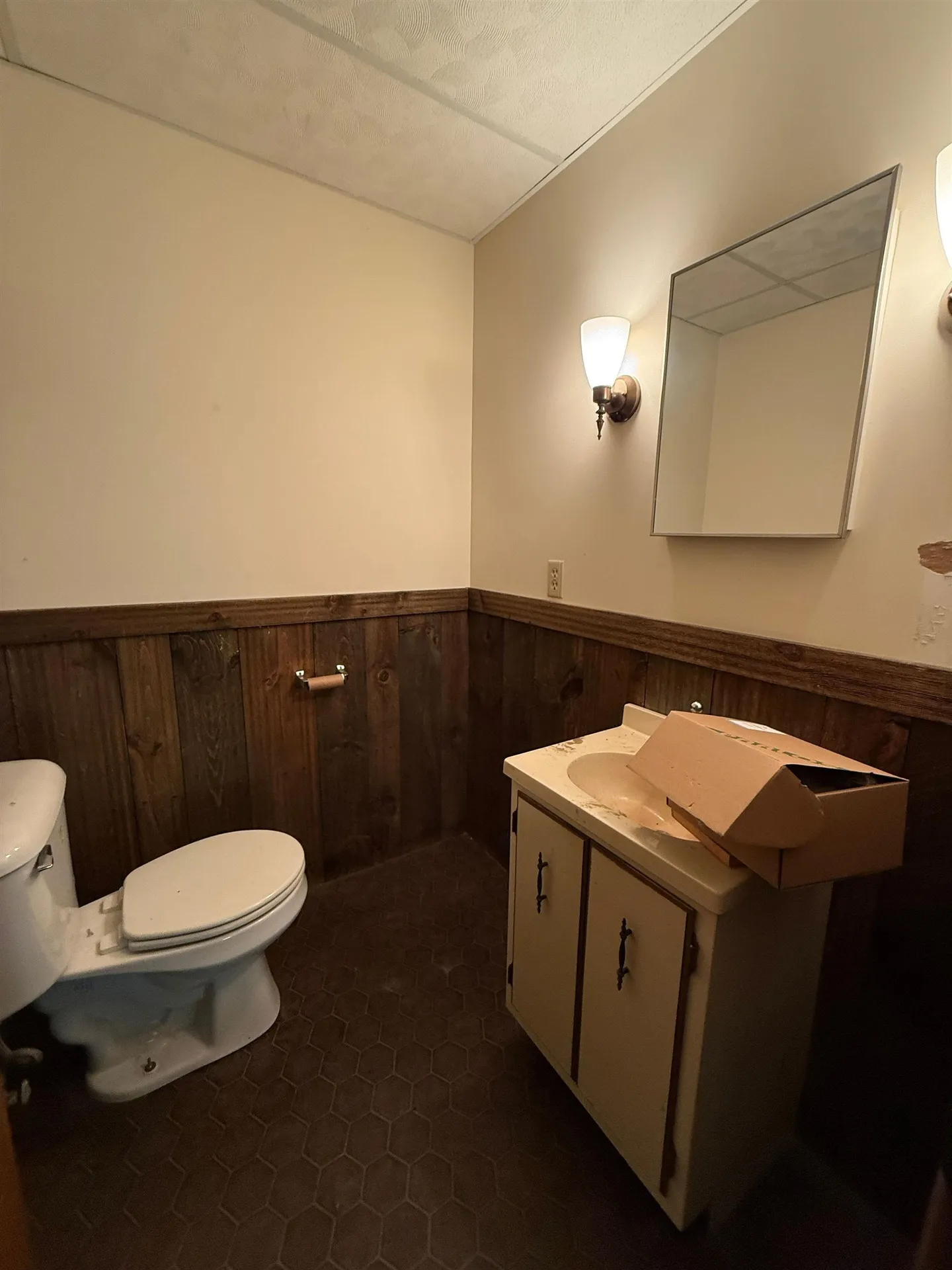 527 Clinton Street Bow NH 03304