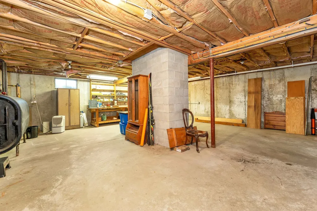 1 Copps Hill Road Tuftonboro NH 03816