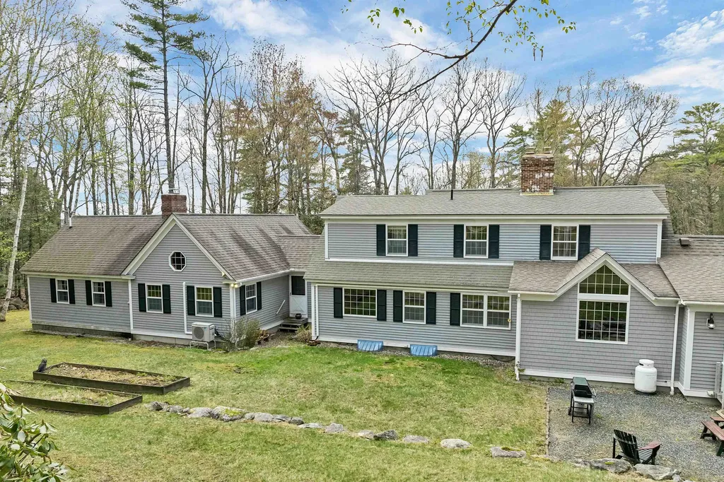 1 Copps Hill Road Tuftonboro NH 03816