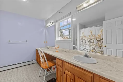 7 Cardinal Lane Essex VT 05452