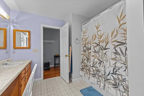 7 Cardinal Lane Essex VT 05452