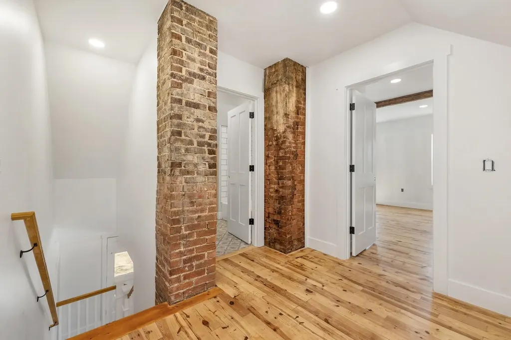 267 Pond Hill Road Barrington NH 03825