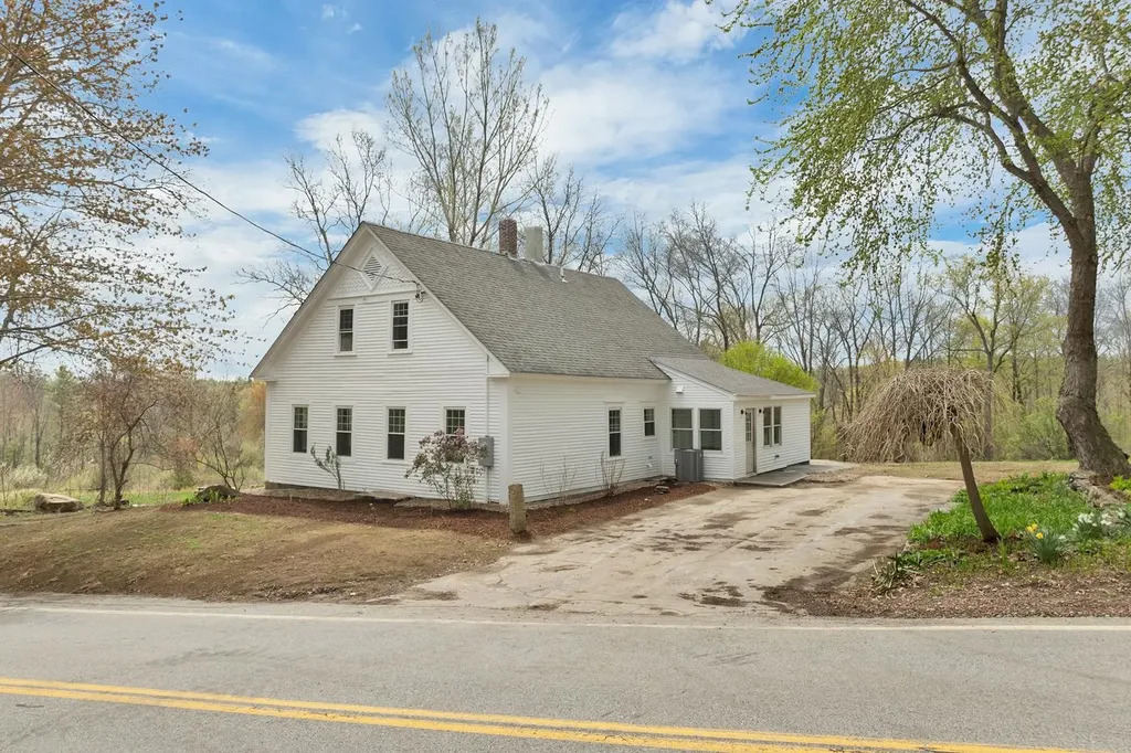 267 Pond Hill Road Barrington NH 03825