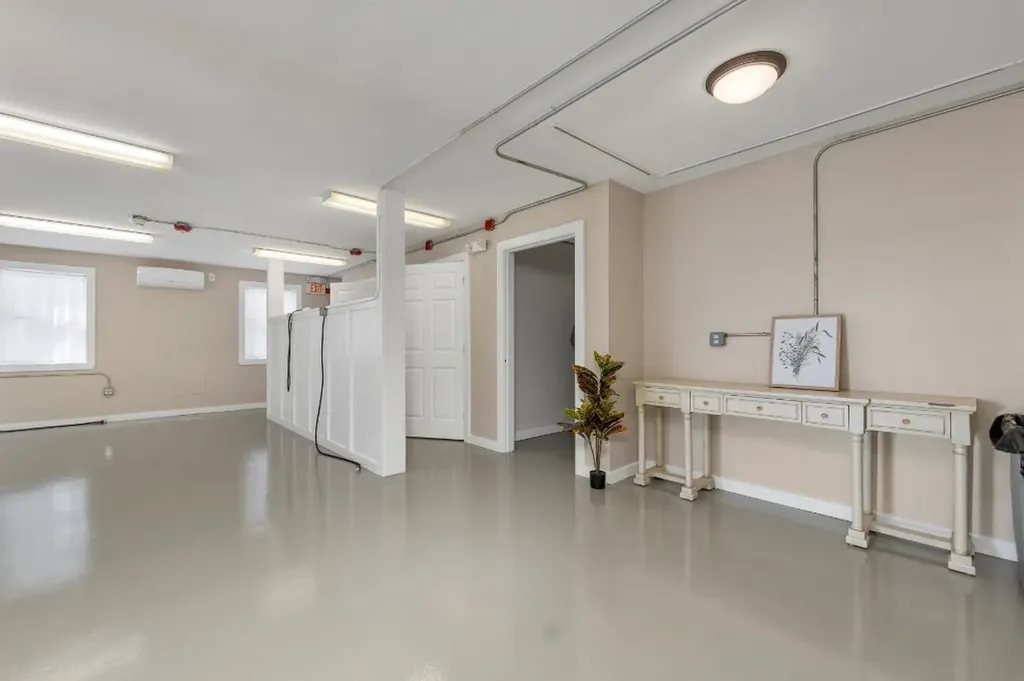 56 Daniel Webster Highway Meredith NH 03253