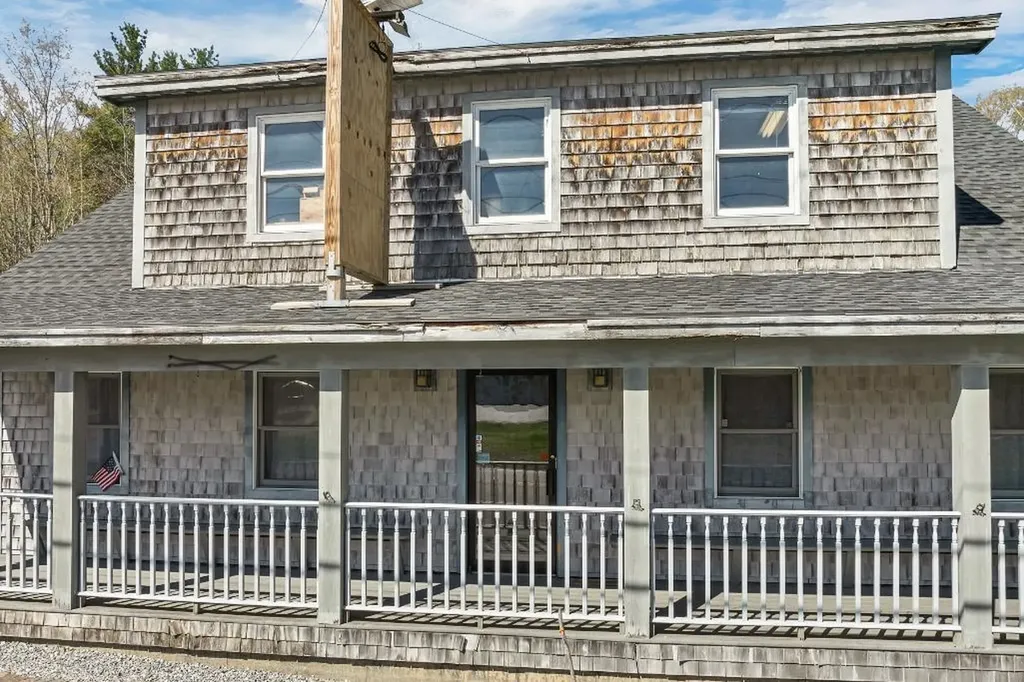 56 Daniel Webster Highway Meredith NH 03253