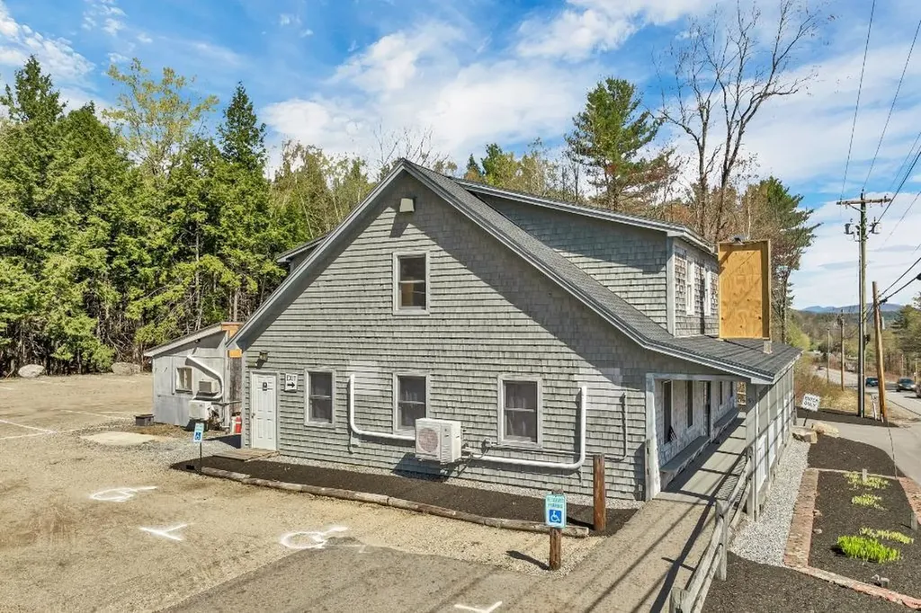 56 Daniel Webster Highway Meredith NH 03253