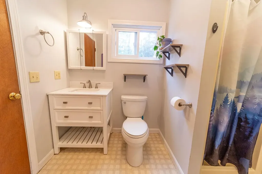 21 Hemlock Hill Road Campton NH 03223