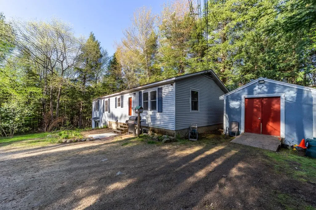 21 Hemlock Hill Road Campton NH 03223