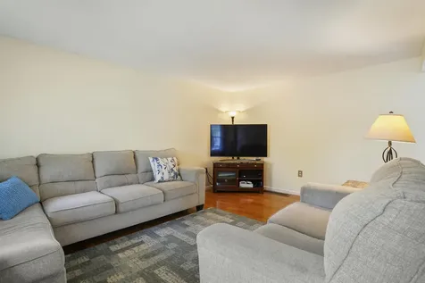 380 Wellington Hill Road Manchester NH 03104
