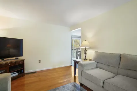 380 Wellington Hill Road Manchester NH 03104