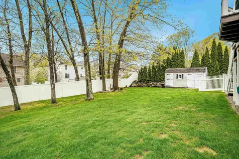 380 Wellington Hill Road Manchester NH 03104