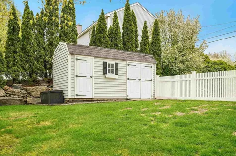 380 Wellington Hill Road Manchester NH 03104