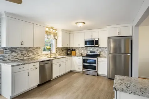 380 Wellington Hill Road Manchester NH 03104