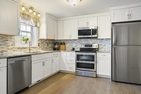 380 Wellington Hill Road Manchester NH 03104