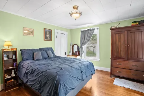 16 Bible Hill Road Bennington NH 03442