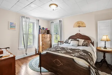 16 Bible Hill Road Bennington NH 03442