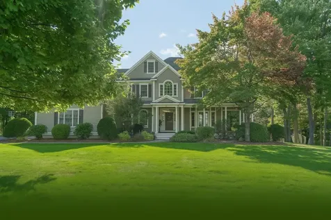 45 Long Hill Road Hollis NH 03049