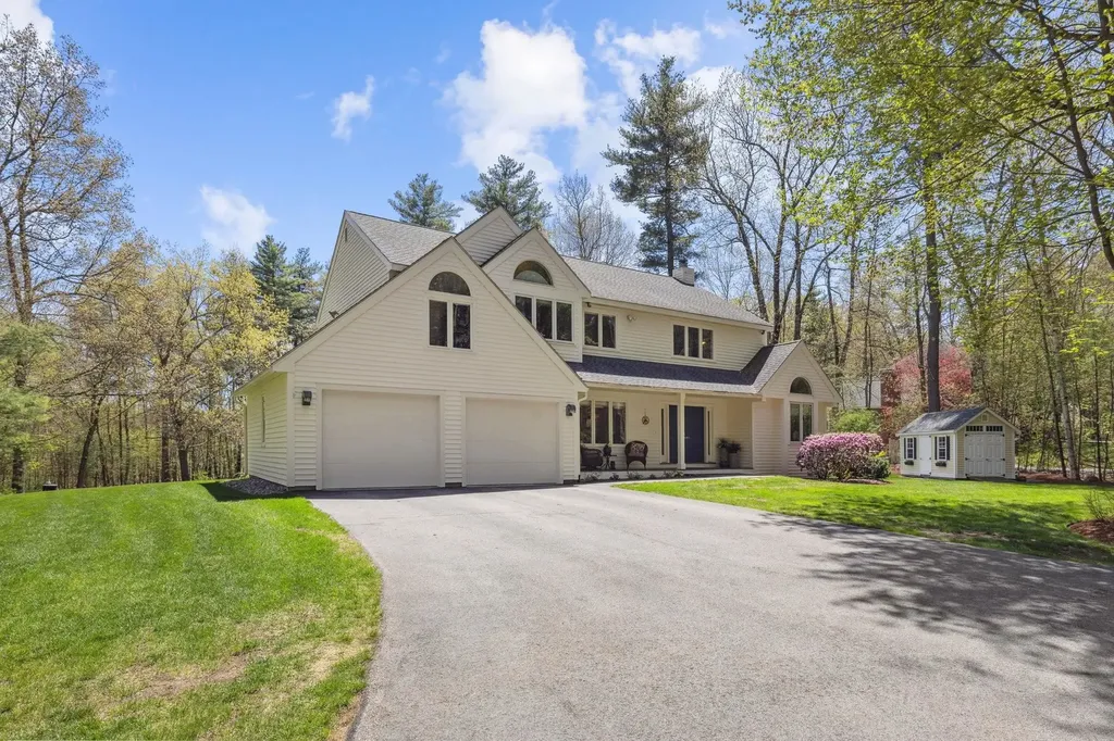 52 Rideout Road Hollis NH 03049