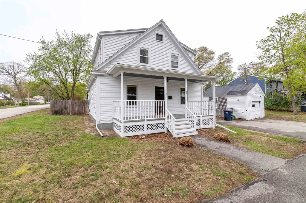 2 Carver Street Nashua NH 03064