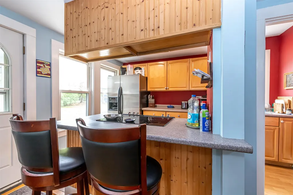 2 Carver Street Nashua NH 03064