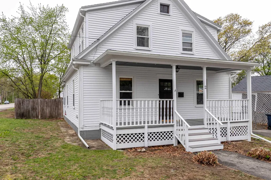 2 Carver Street Nashua NH 03064