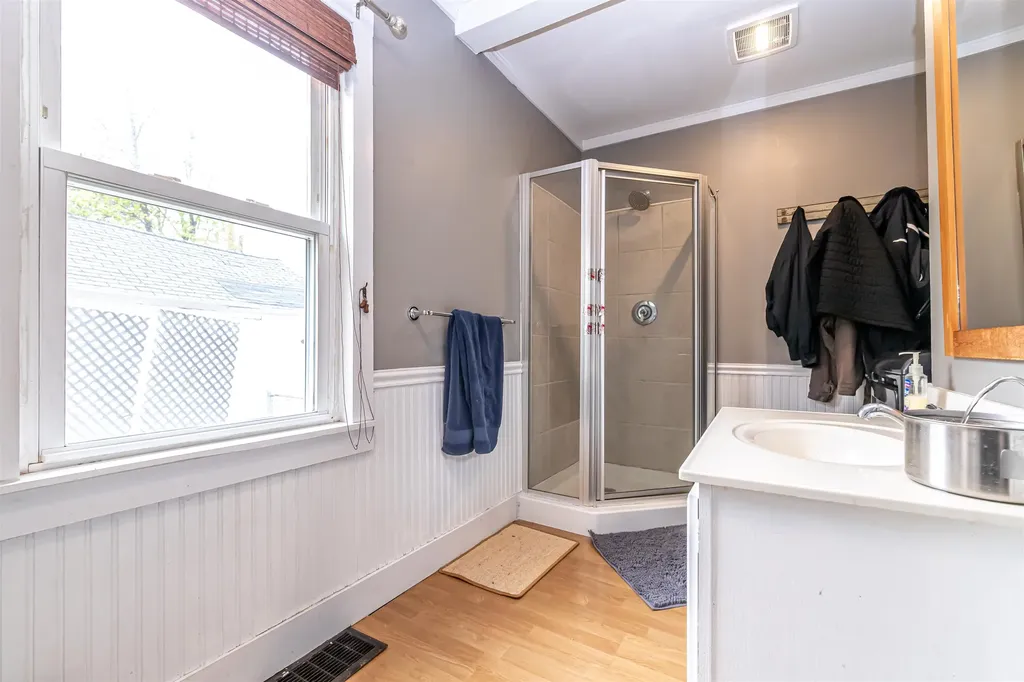 2 Carver Street Nashua NH 03064