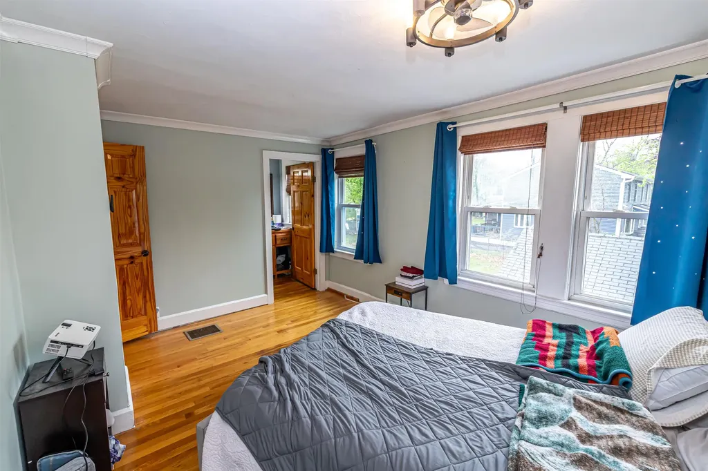 2 Carver Street Nashua NH 03064