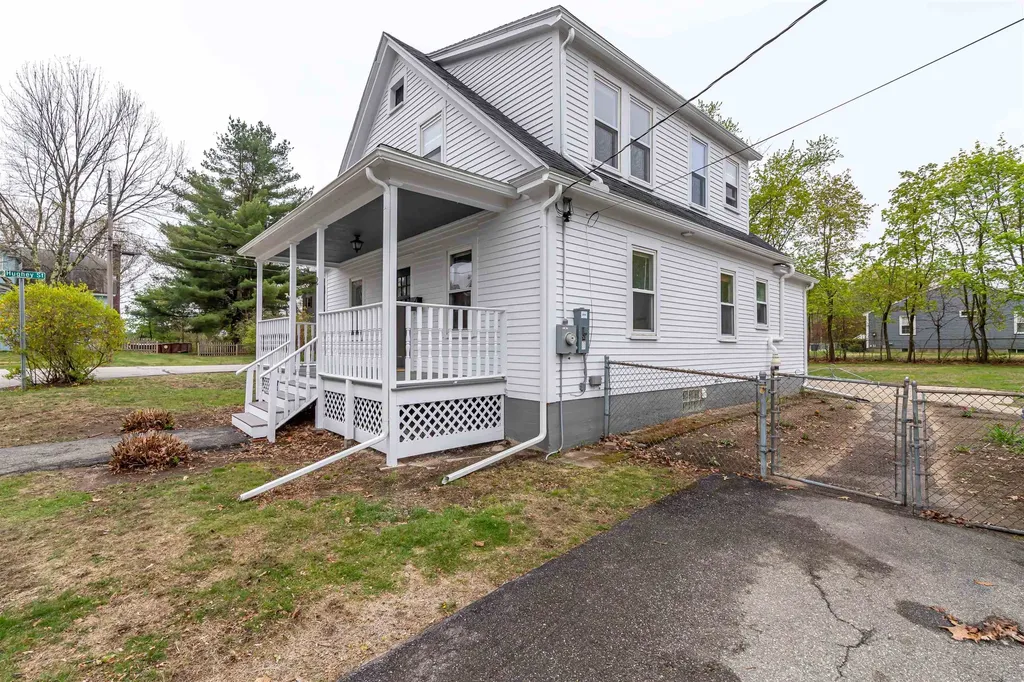 2 Carver Street Nashua NH 03064