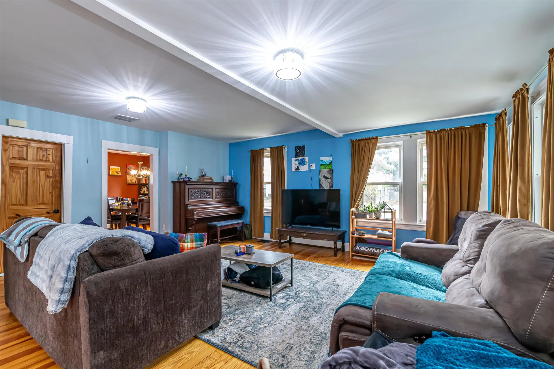 2 Carver Street Nashua NH 03064