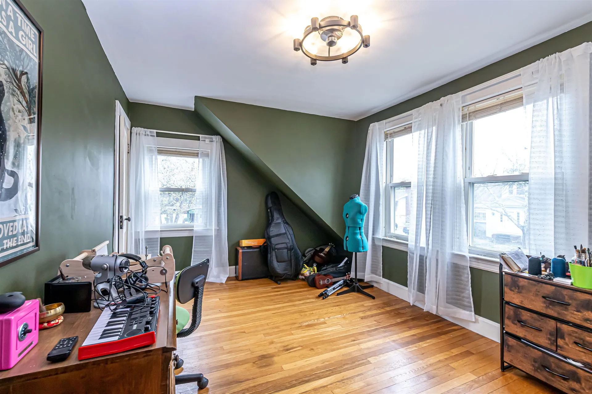 2 Carver Street Nashua NH 03064