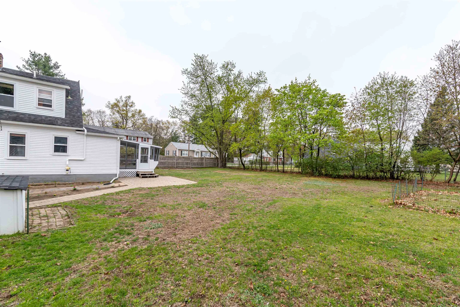 2 Carver Street Nashua NH 03064