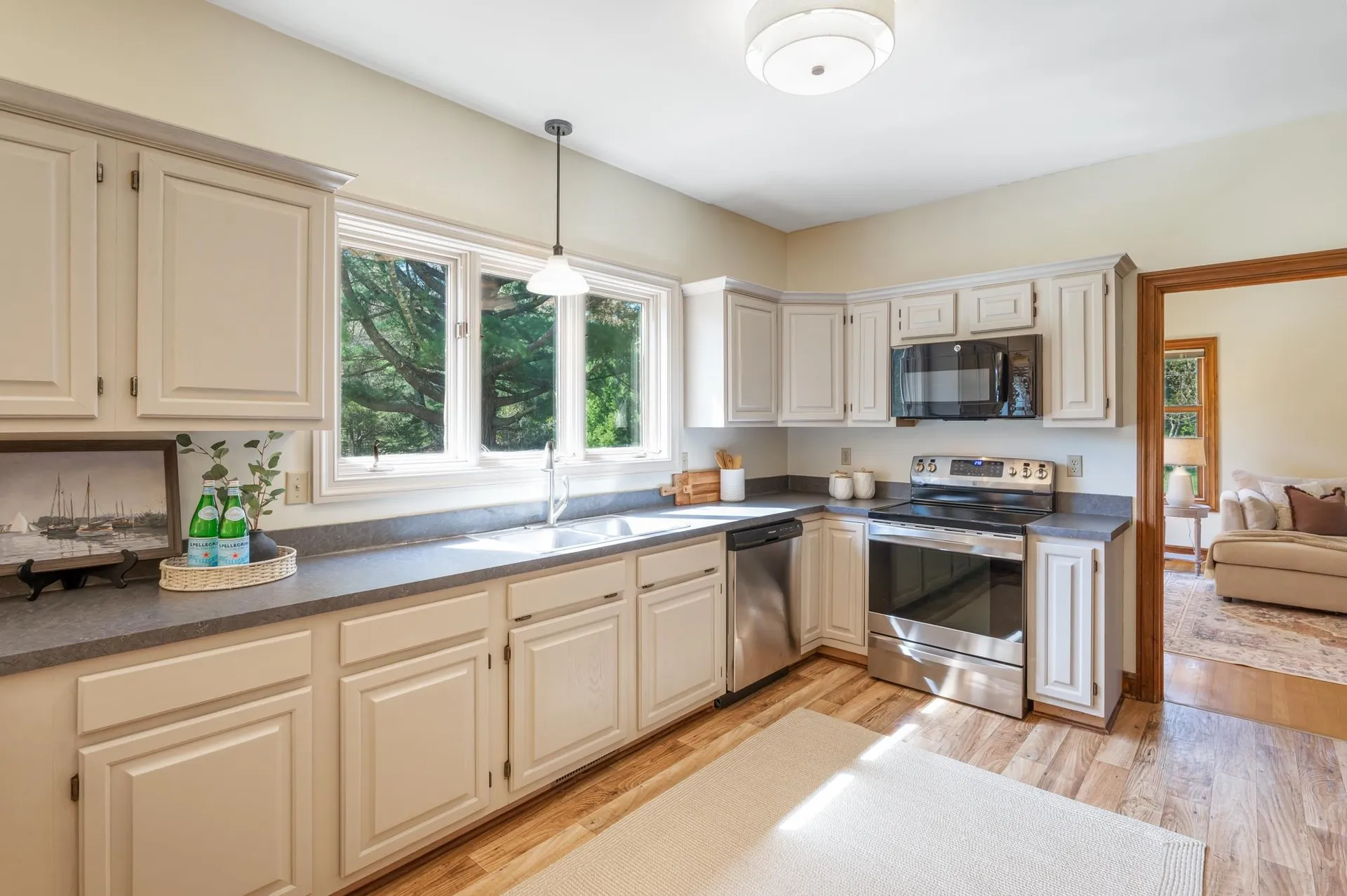 145 Hollis Road Amherst NH 03031