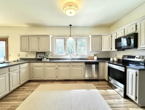 145 Hollis Road Amherst NH 03031